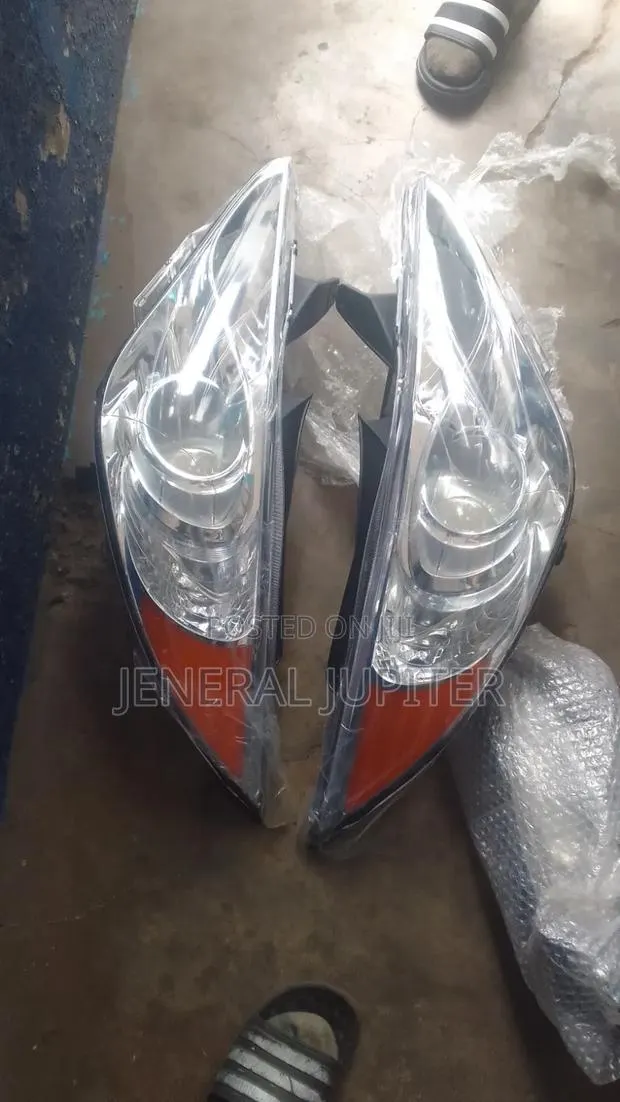 Hyundai Sonata 2011-2014 Headlight Pair Available. · Photo 1