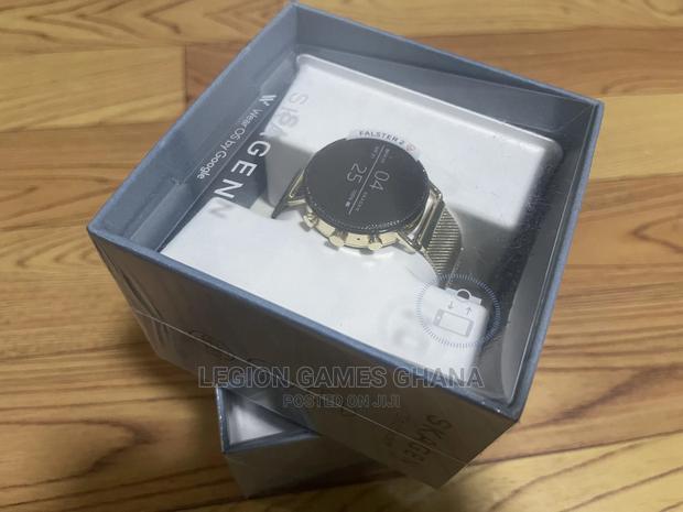 Skagen Executive Smart Watch · Photo 4