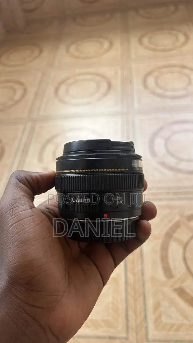 Canon 50mm · Photo 1