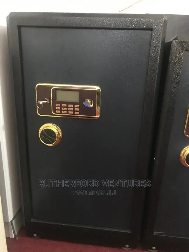 Fireproof Safe · Photo 1