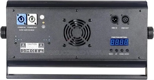 4-in-1 Stage Strobe Light 960 Leds RGBW Light · Photo 3