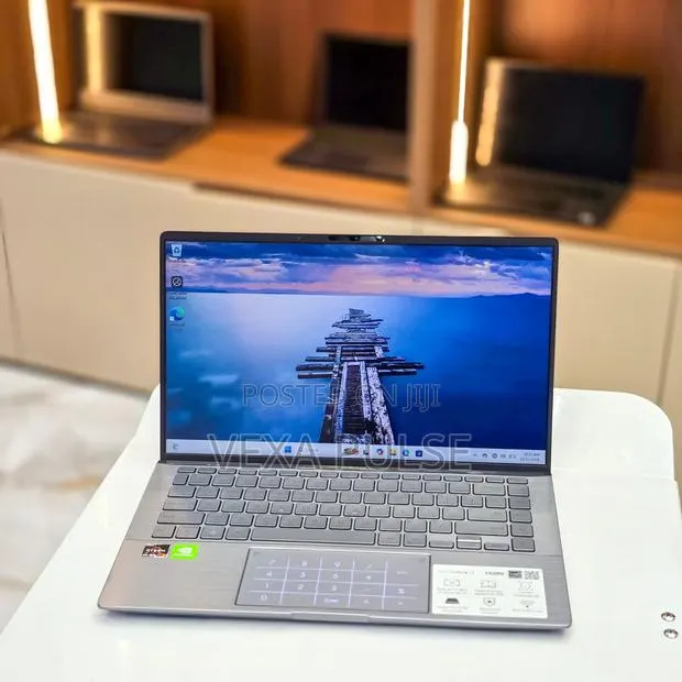 Laptop Asus Zenbook 14 16GB AMD Ryzen 7 SSD 512GB · Photo 1