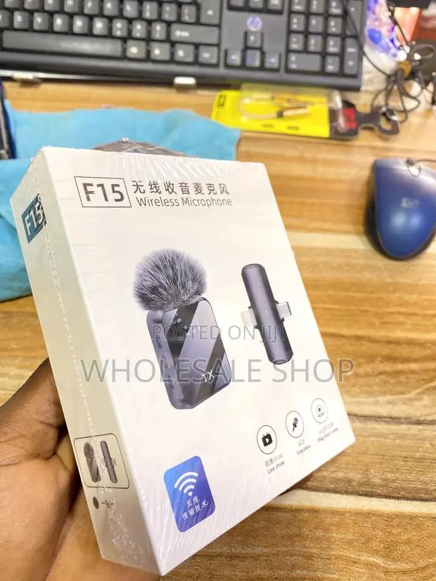 F15 Wireless Microphone · Photo 1