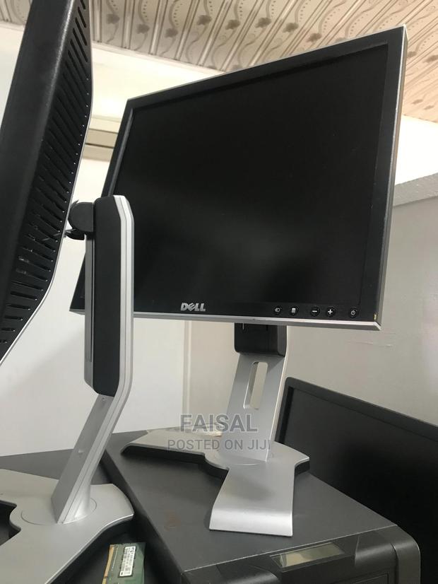 17inch Dell Monitor Neat · Photo 1