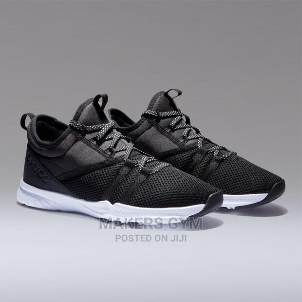Gym Shoes Women's · Photo 1