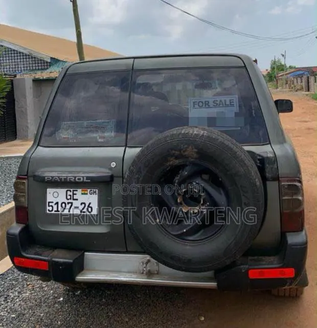 Nissan Patrol 2009 Green · Photo 1