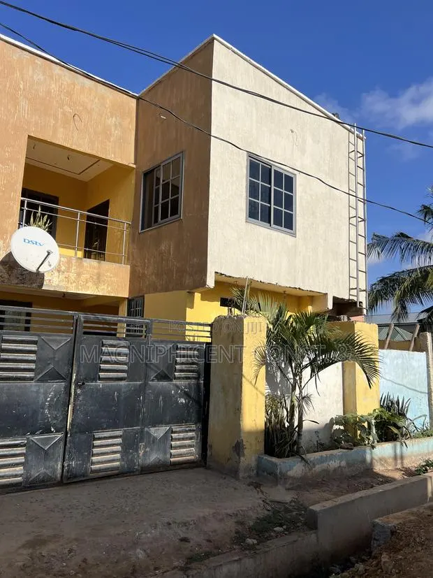 4bdrm House in Lakeside, Ashaley Botwe for sale · Photo 1