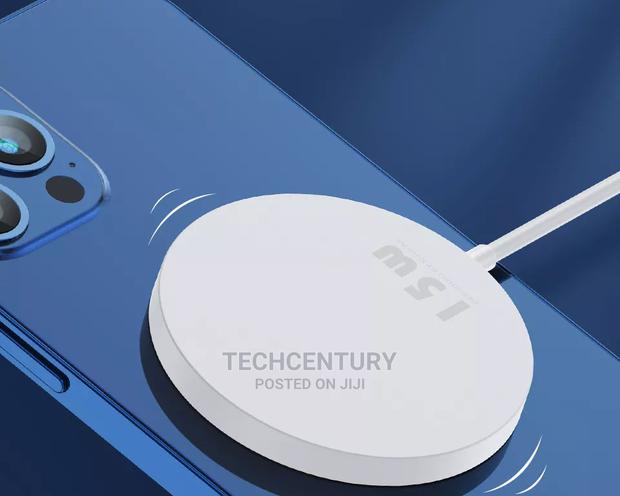 KUULAA 15W Magnetic Wireless Charger · Photo 5