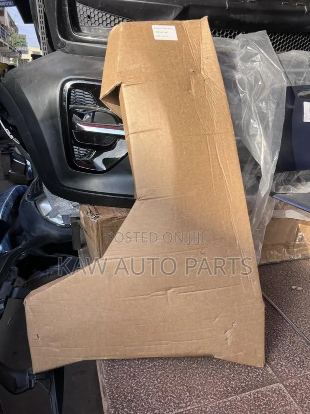 2009,2010,2011,2012,2013,2014,2015,2016 Fender for Mitsubishi Pajero · Photo 1