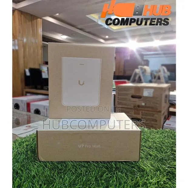 Ubiquiti Unifi U7 Pro Wall · Photo 1