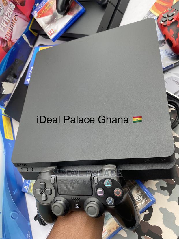Playstation 4 Slim 1tb · Photo 1