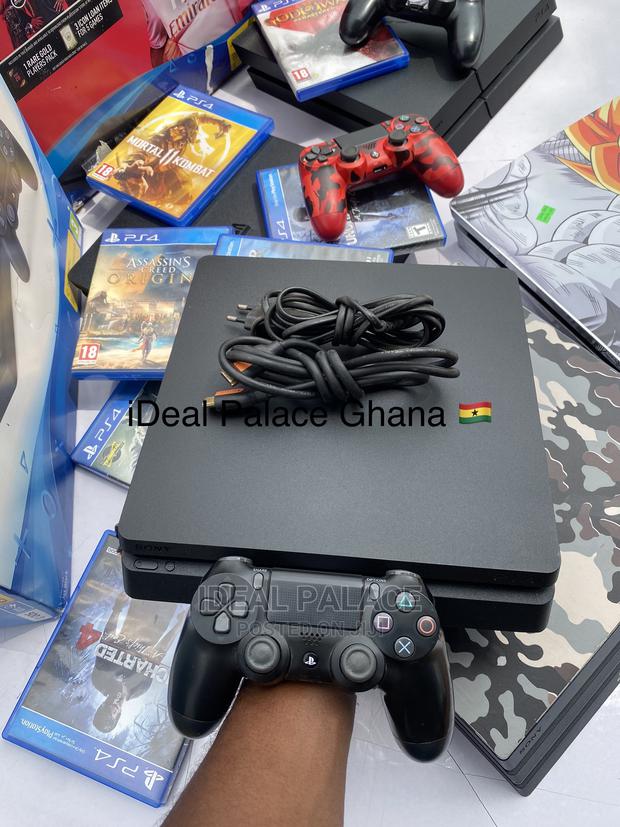 Ps4 Slim Uk Used 10 Games · Photo 2