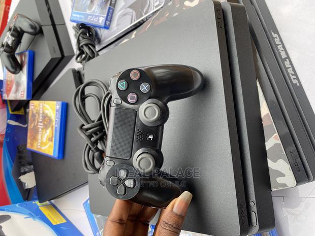 Ps4 Slim Uk Used 10 Games · Photo 4