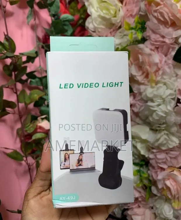 AY-49J LED Video Light for Phones and Laptop Computers · Photo 1