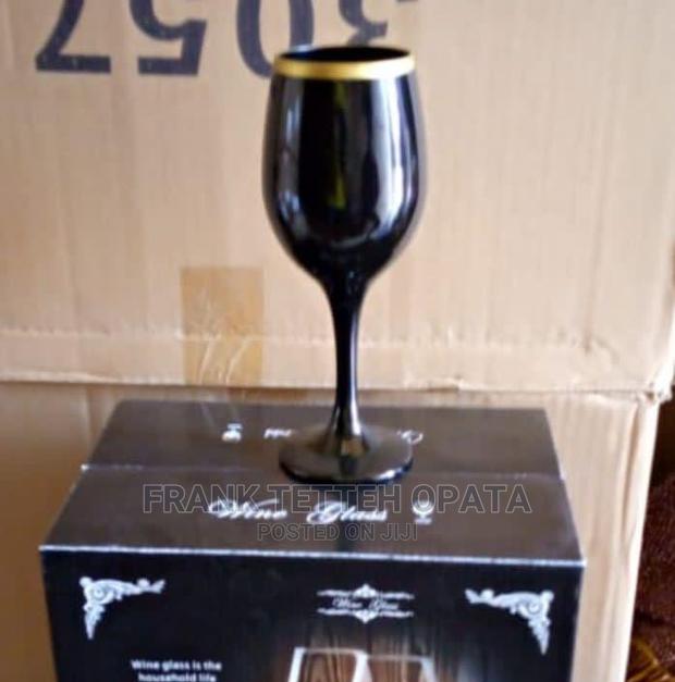 Gold Plated Ceramic Wine Glass · Photo 2