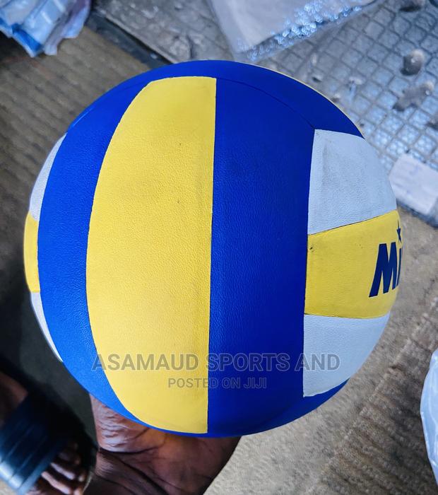 Quality Volleyball at Cool Price · Photo 4