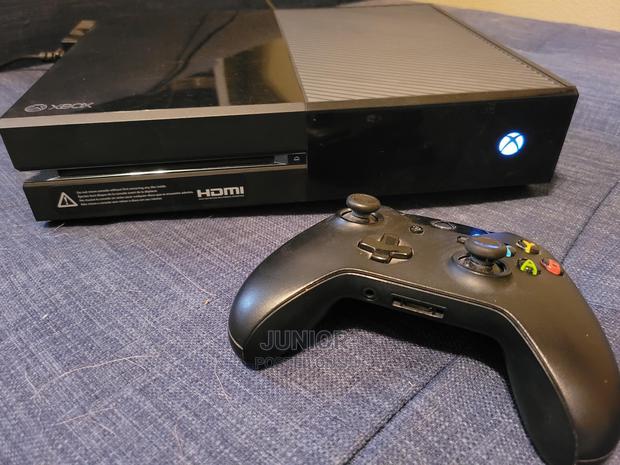 Xbox One Console and Accessories 10 Games Free