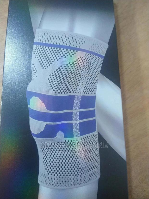 Knee Support · Photo 1