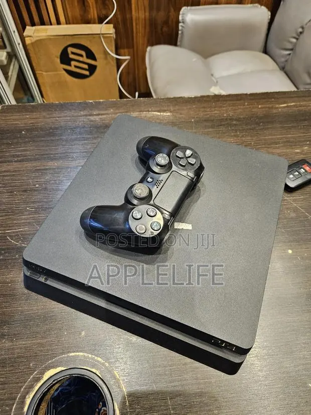 PlayStation 4slim Jailbreak With 6 Games · Photo 1