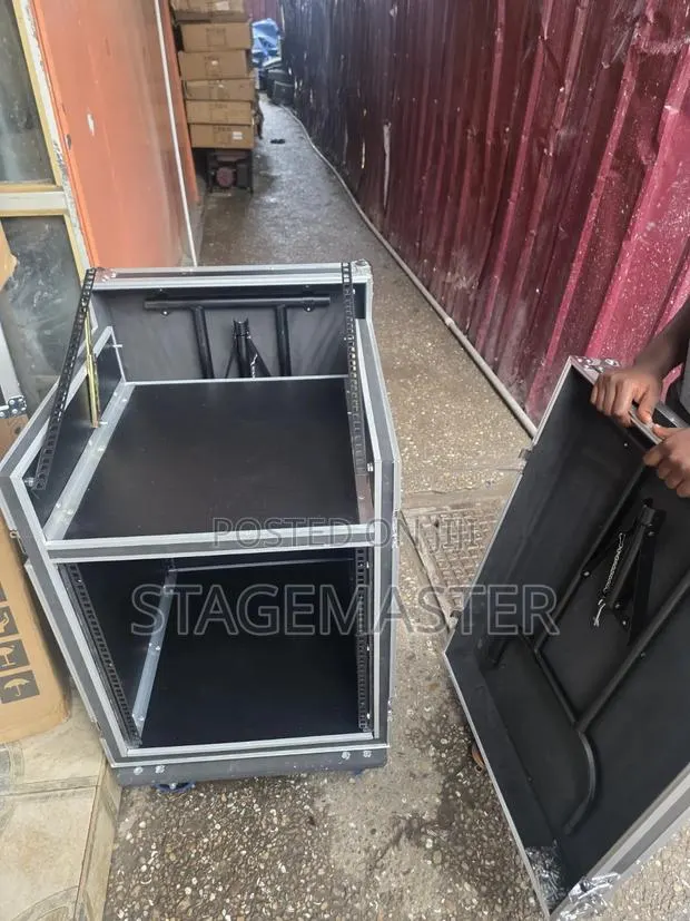 16 Unit Rack · Photo 1