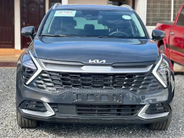 Kia Sportage LX 2023 Gray · Photo 1