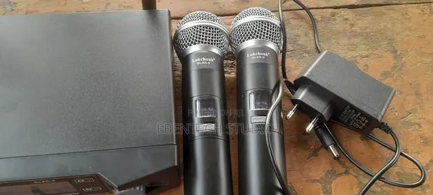 Handheld Wireless Microphones For Rent · Photo 1