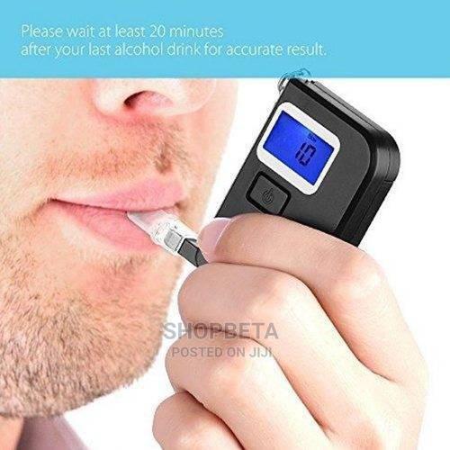 Alcohol Tester / Breathalyzer · Photo 1