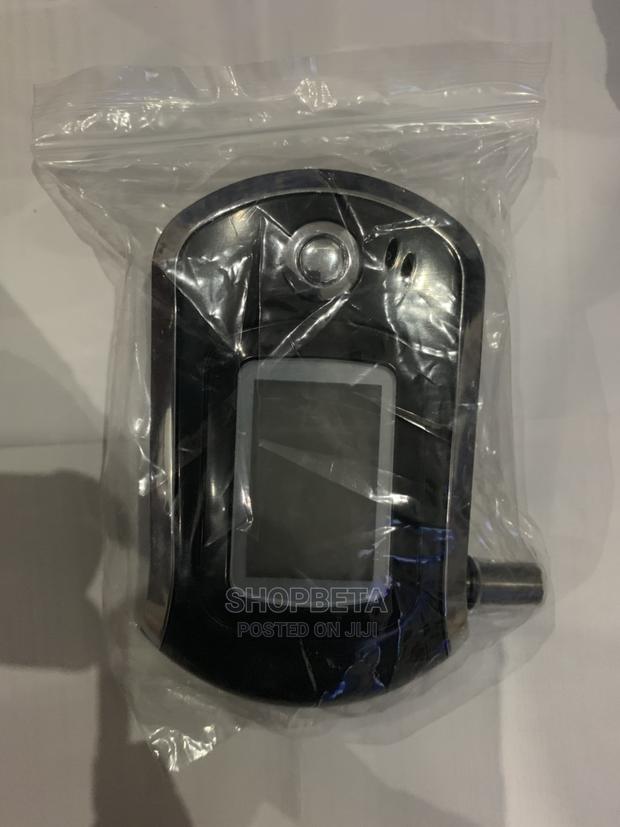 Alcohol Tester / Breathalyzer · Photo 2
