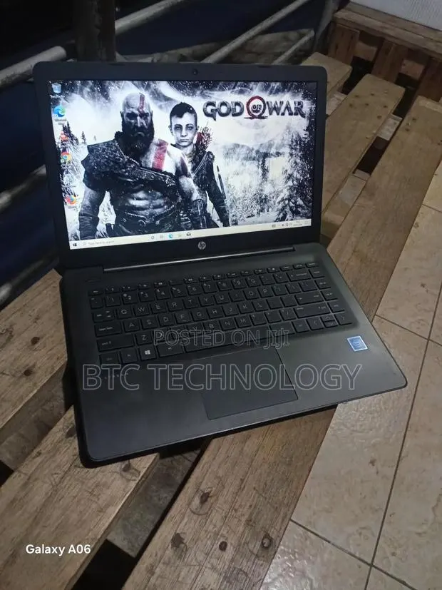 Laptop HP Stream 14 4GB Intel Pentium SSD 32GB · Photo 1