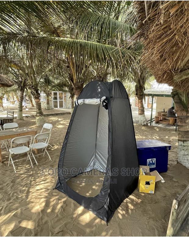 Outdoor Dress Changing Tent · Photo 1