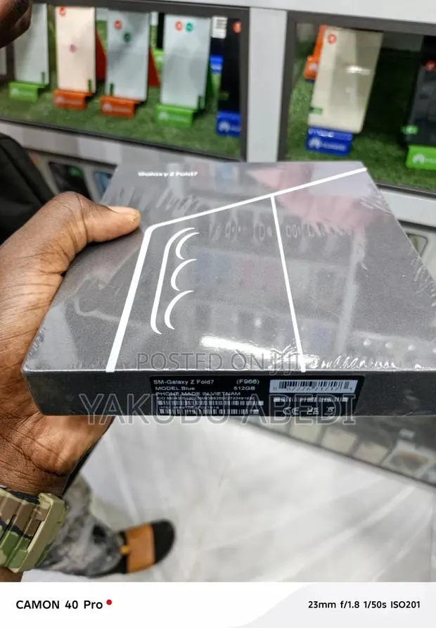 New Samsung Galaxy Z Fold7 512 GB Black · Photo 1