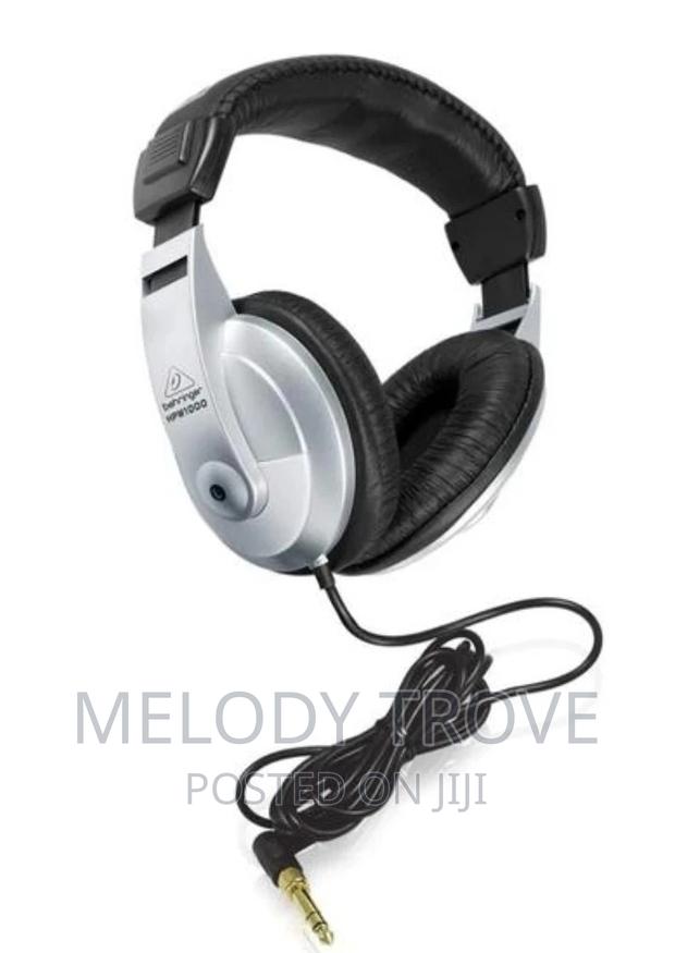 Behringer HPM 1000 · Photo 3