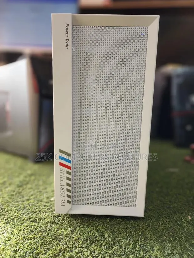 New Desktop Computer MSI Aegis RS 11td-203 32GB Intel Core i7 SSD 1T · Photo 1