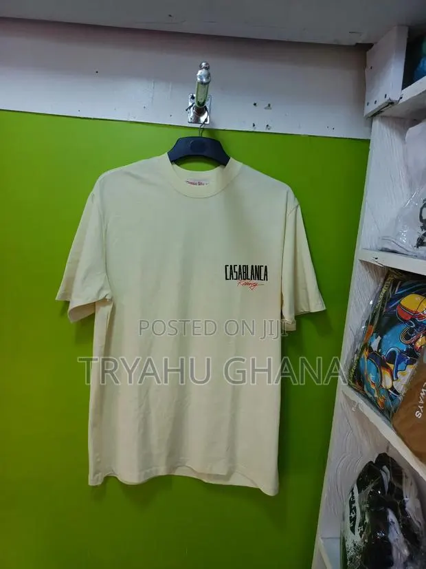 Glassy Sky T-shirt For All-day Comfort · Photo 1