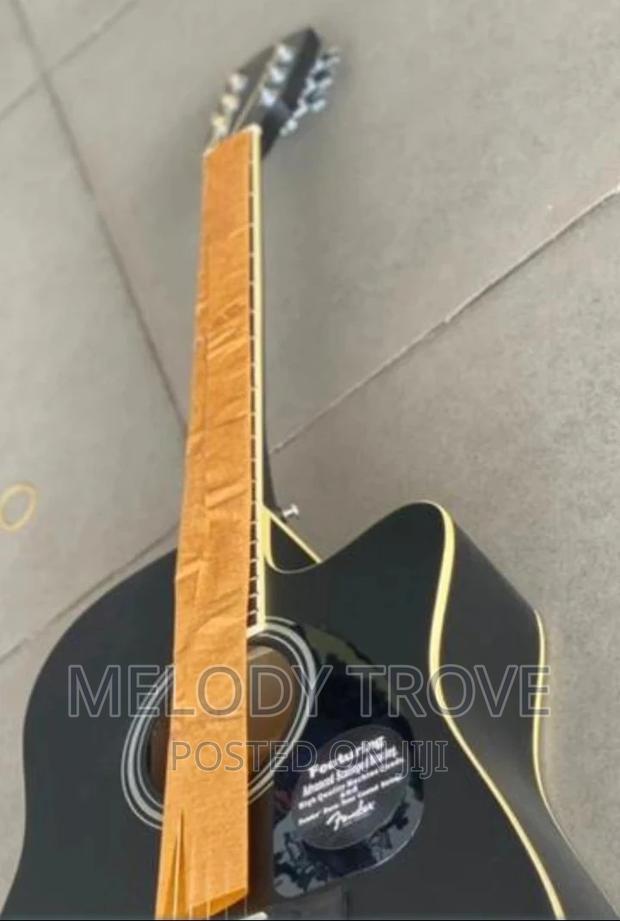 Fender Semi-Acoustic Guitar · Photo 3