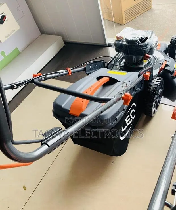 Self Drive Leo Lm51z-2l 5.5hp Lawn Mower · Photo 1