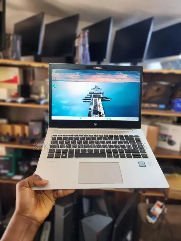 Laptop HP EliteBook 1040 G4 8GB Intel Core i5 SSD 256GB · Photo 1