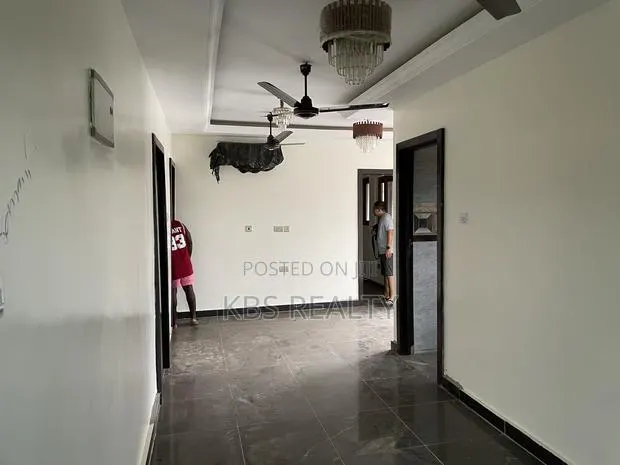 5bdrm Duplex in Ahodwo, Kumasi Metropolitan for rent · Photo 1