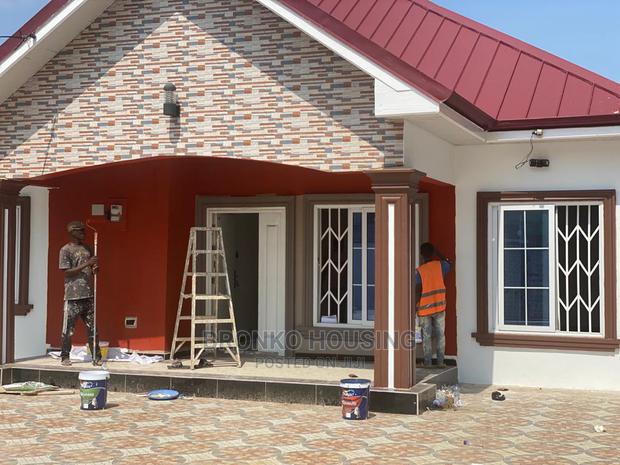 3bdrm House in Bronko Housing, Spintex for rent · Photo 2