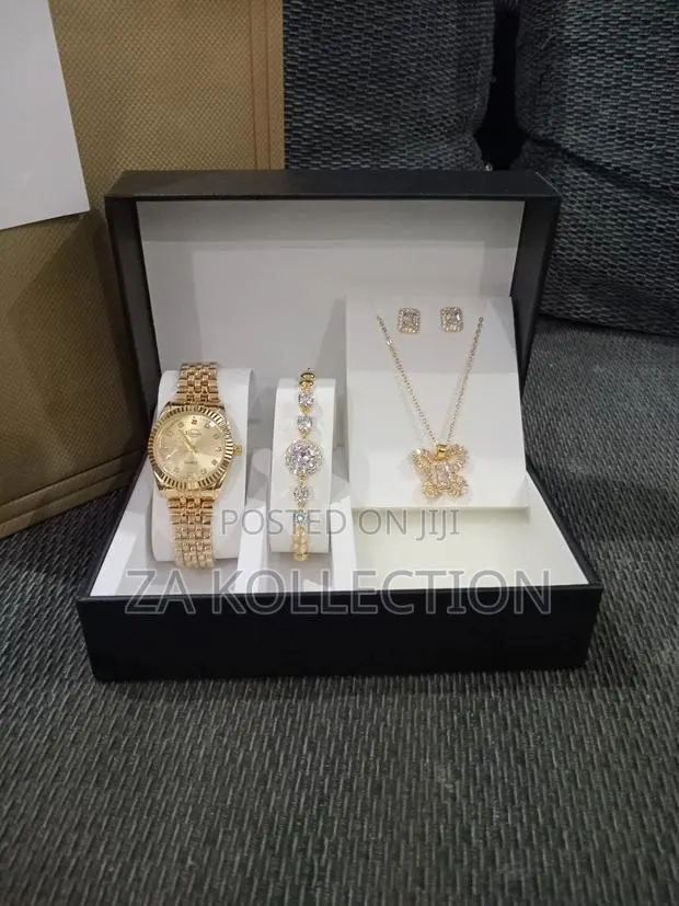 Luxurious Gold Jewellery Set for Ladies · Photo 1