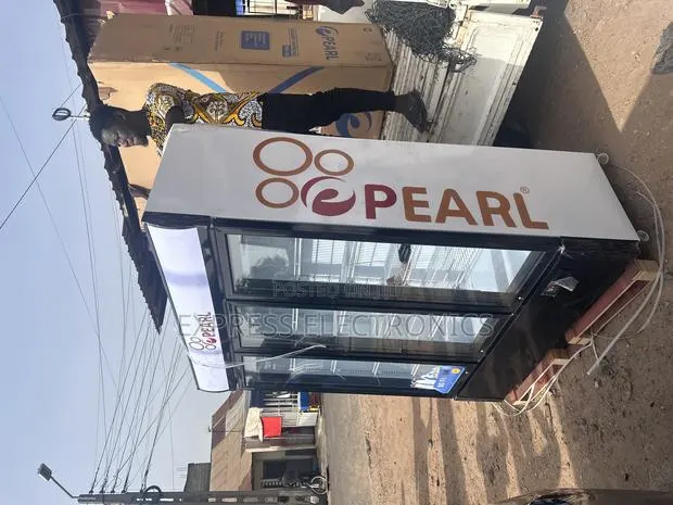 PVC-150 Pearl Three Doors · Photo 1