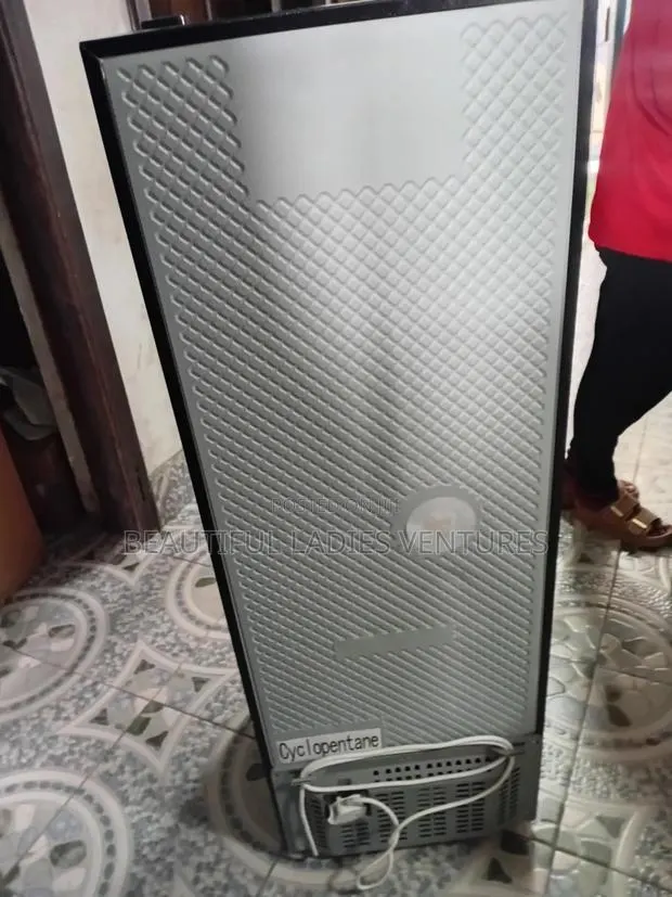 Refrigerator Nasco 106L Suitable for Schools Malls Refrigerator · Photo 1