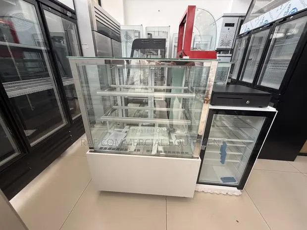 Commercial 90cm Standing Display Cake Chiller · Photo 1