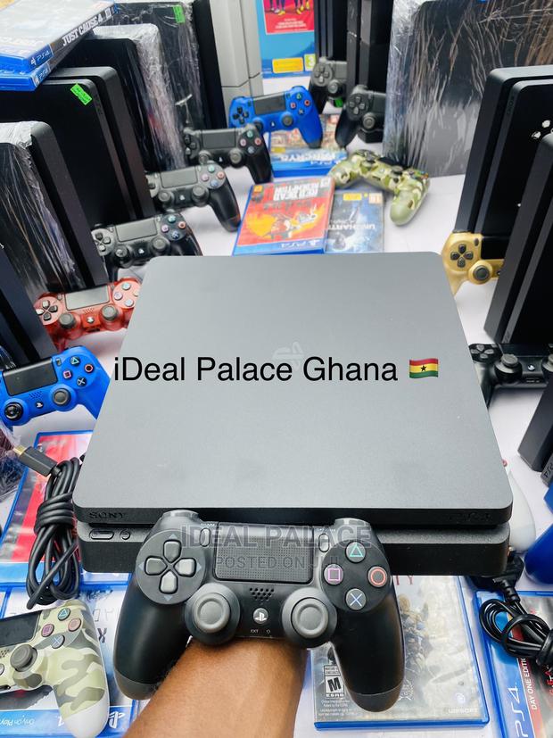 Playstation 4 Slim With 6 Games · Photo 1