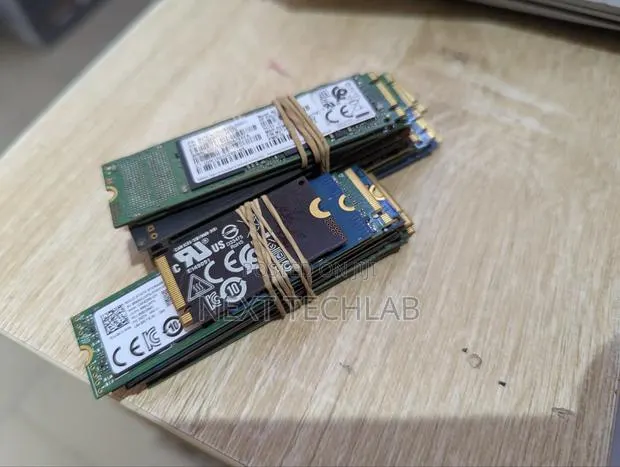 256gb M.2 SSD · Photo 1