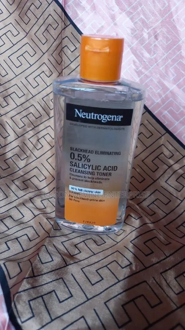 Neutrogena 0.5 Salicylic Acid · Photo 1