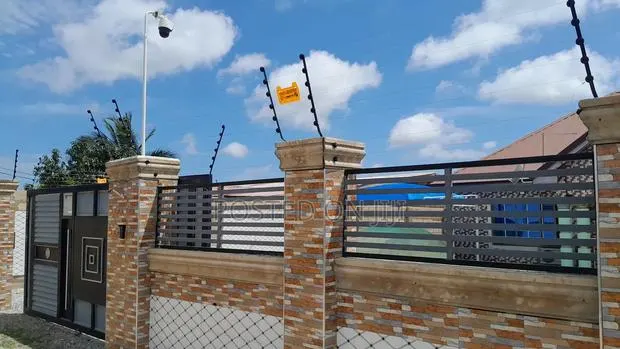 Electric Fencing · Photo 1