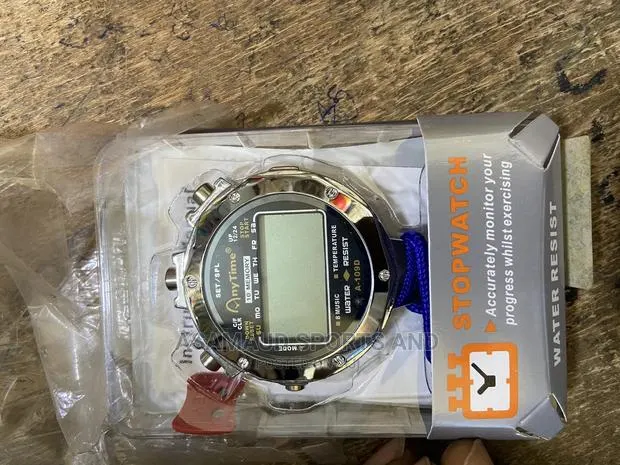 Original Stop Watch At Cool Price · Photo 1