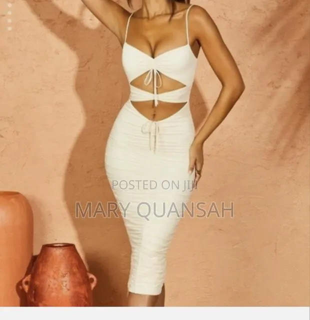 Bodycon Dress · Photo 1