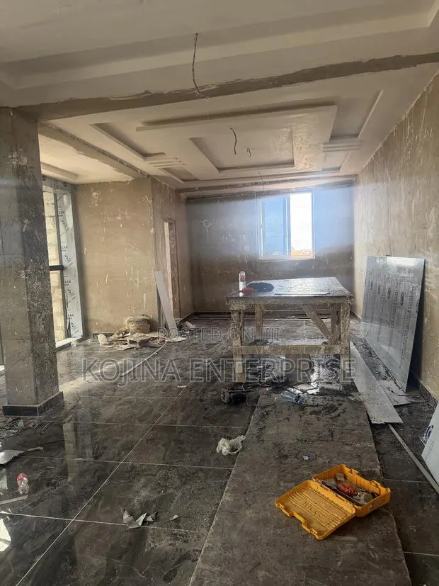 Office Space for Rent – Patase High Street · Photo 2